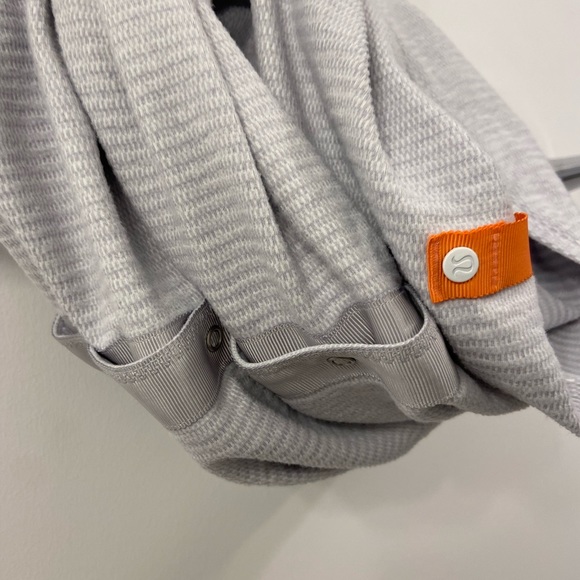 Lululemon Vinyasa Scarf/Wrap - Picture 2 of 3